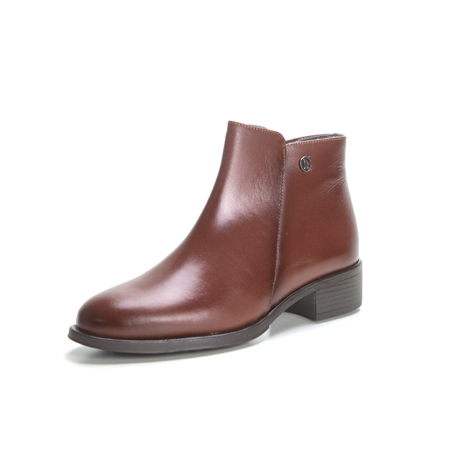 Chamby Botín liso negro de tacón bajo cuero