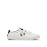 Mustang 60615 Zapatilla casual blanca y negra