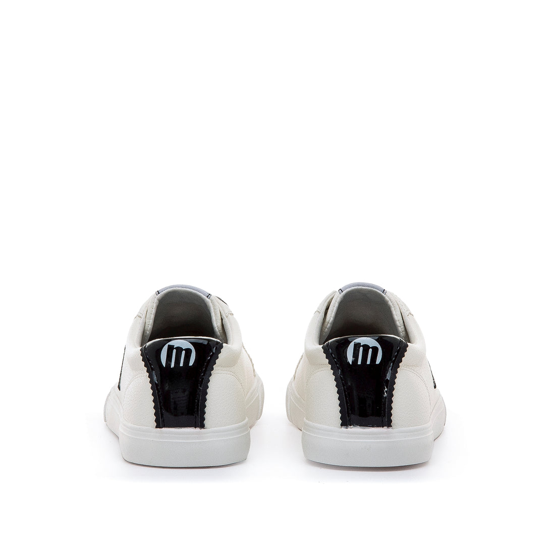 Mustang 60615 Zapatilla casual blanca y negra