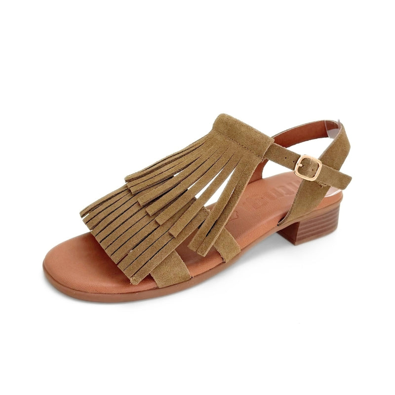 Mustang 55949 sandalia camel flecos