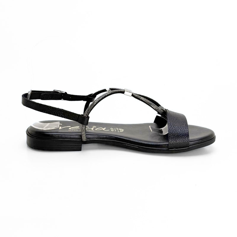 Fresia 585 Sandalia negra con adorno brillante