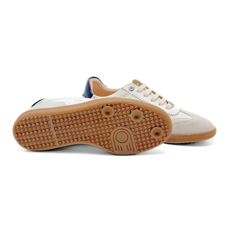 Carmela 162060 Zapatilla casual hielo