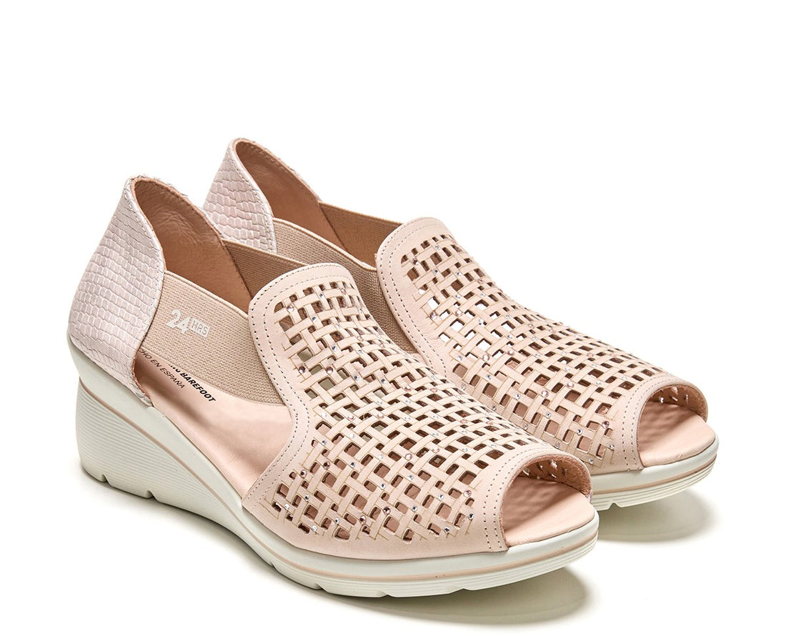 24 Hrs Sandalia cerrada calada de mujer nude