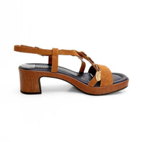 Penélope 6492 Sandalia setter con detalles metálicos
