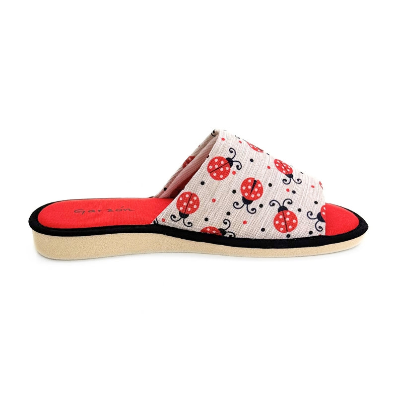 Garzón P400.168 Zapatilla de casa roja con mariquitas