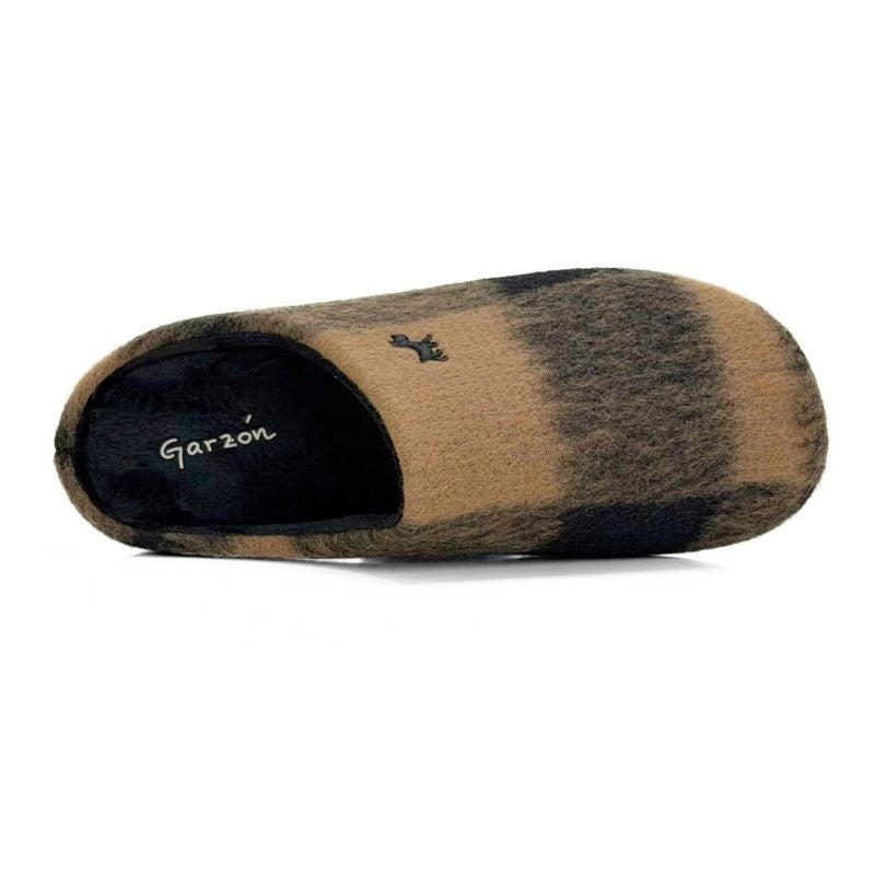 Zapatilla de casa Garzón 17302.248 de cuadros marrón y negro