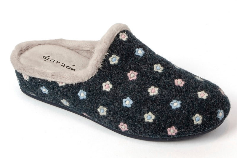 Garzón 12000.580 Zapatilla de ir por casa mujer destalonada flores marino gris