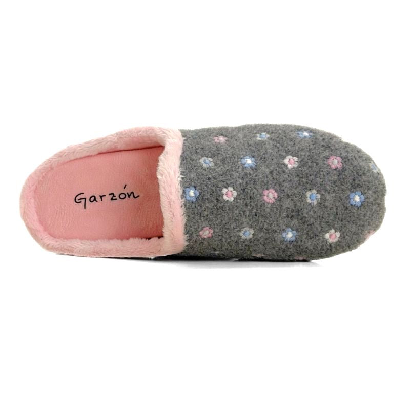 Zapatilla de casa Garzón 12000.580 gris con flores