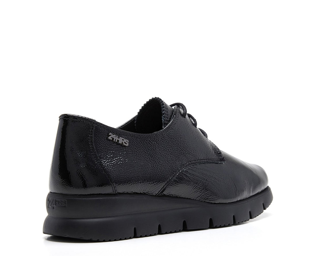 24HRS Zapato de mujer con cordones en charol negro
