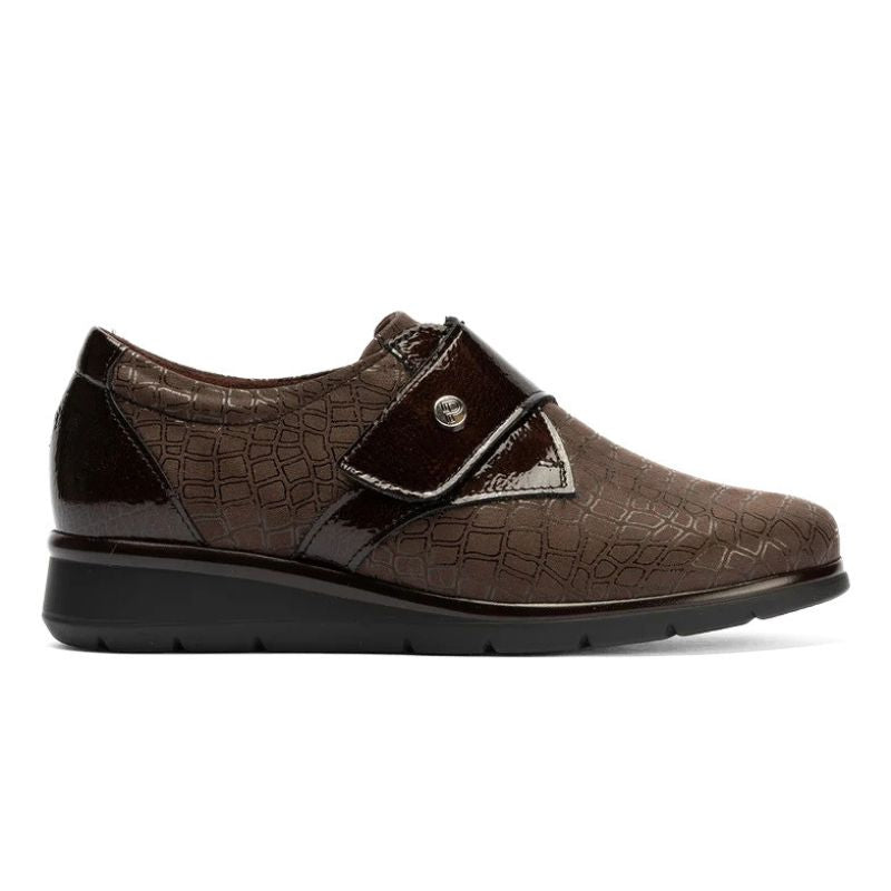 Zapato Pitillos mujer marrón con velcro y ancho especial