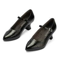 Zapato de salón Pitillos de charol negro con correa y tacón