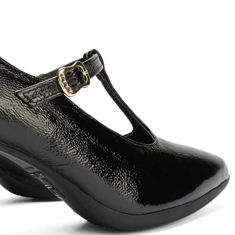 Zapato de salón Pitillos Gilda de charol negro con tacón