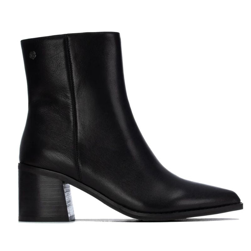 Botín mujer Carmela 164133 de tacón ancho color negro