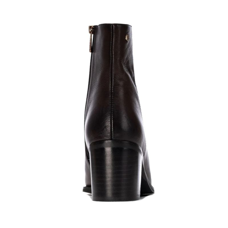 Botín mujer Carmela 164133 de tacón ancho marrón oscuro