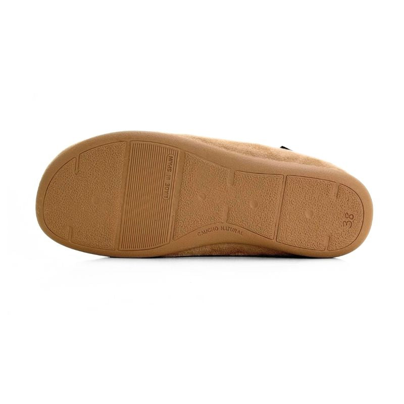 Zapatilla de casa Cabrera mujer tipo mocasín tierra con pelo
