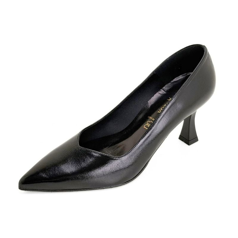 Zapato de salón Daniela Vega 2333S negro con tacón fino