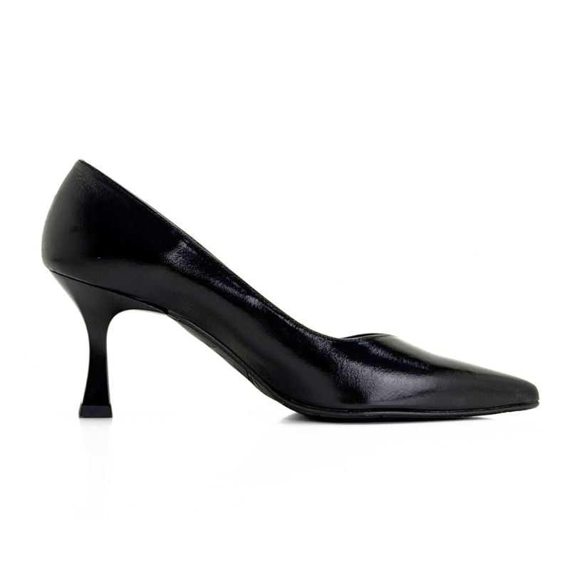 Zapato de salón Daniela Vega 2333S negro con tacón fino