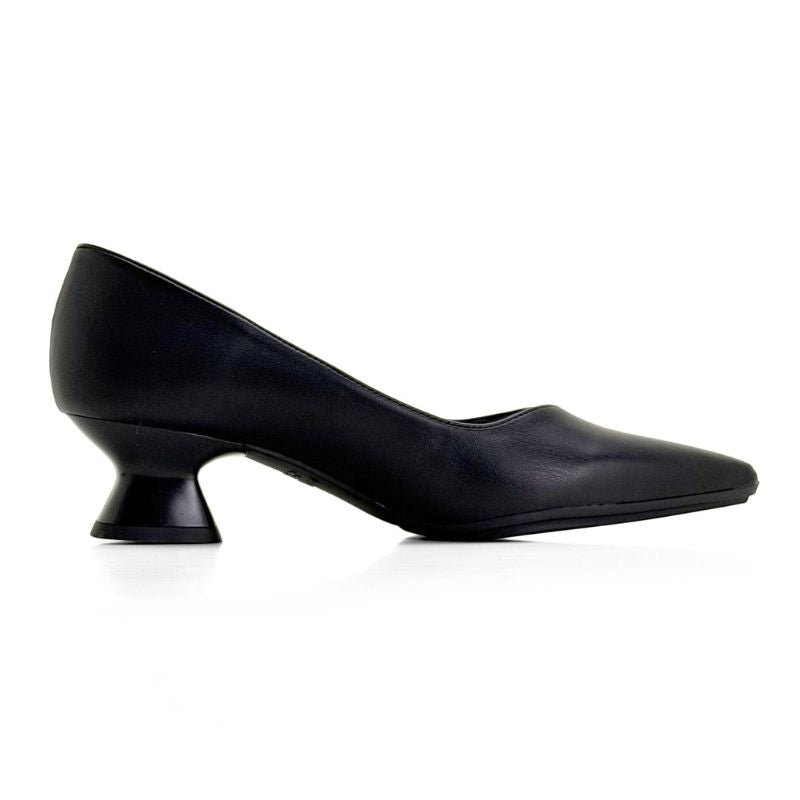 Zapato de salón Daniela Vega 2333V negro con tacón chupete