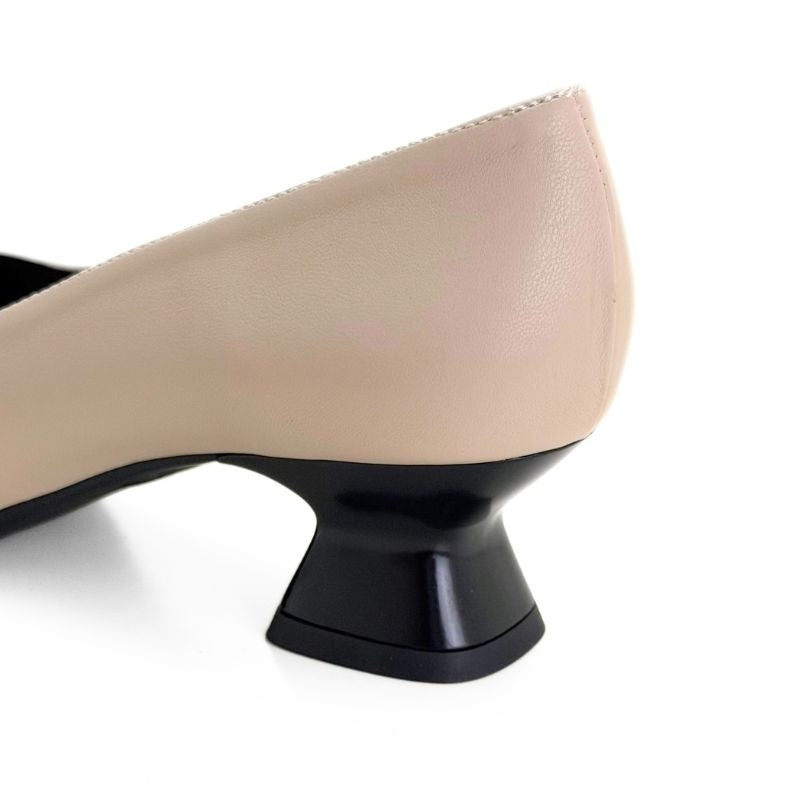 Zapato de salón Daniela Vega beige con tacón chupete