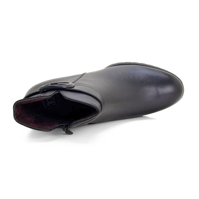Botín piel Treintas 4626 negro con tacón ancho y hebilla