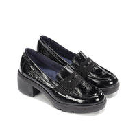 Fluchos F2517 Mocasín Fugaz de mujer de tacón medio en charol negro
