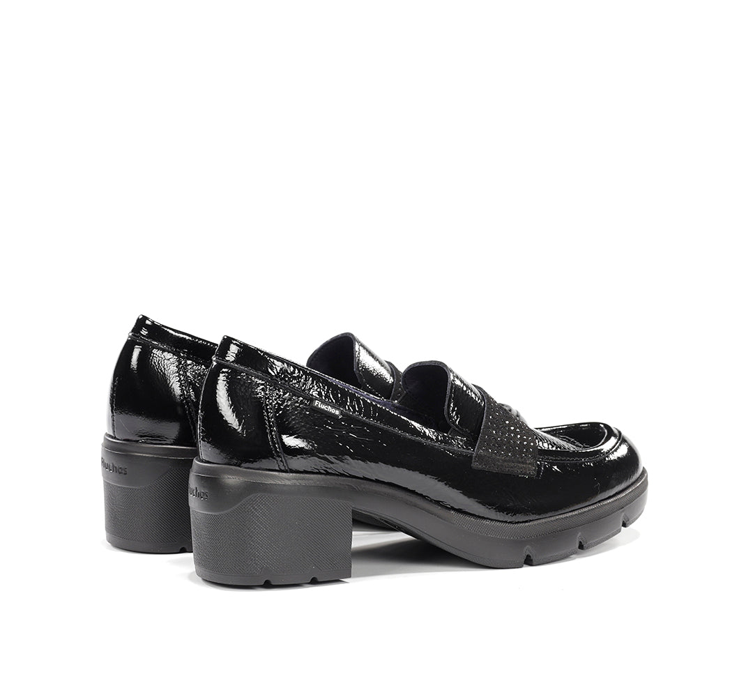Fluchos F2517 Mocasín Fugaz de mujer de tacón medio en charol negro