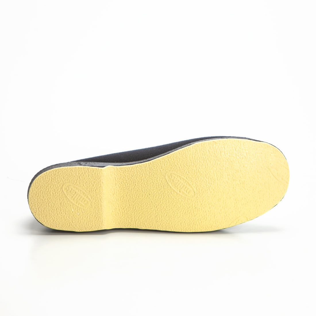 Doctor Cutillas 472 Zapatilla de paño para pies delicados negro
